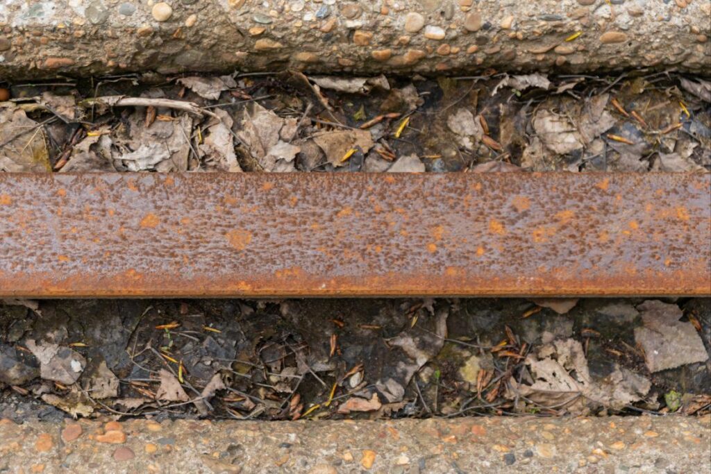 galvanized steels exposed by moisture